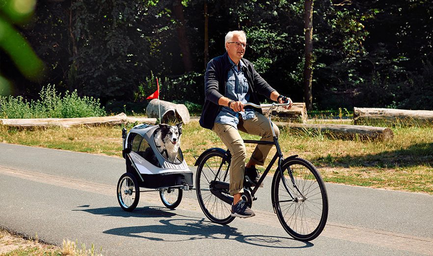Rouler en toute sécurité avec une remorque vélo InnoPet