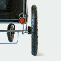 InnoPet Sporty EVR, poussette pour chien à roues caoutchouc tout-terrain et cabine spacieuse pour des sorties confortables en ville et sur les chemins forestiers